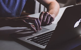 kaiyun.com-伊朗队中场贝尔特拉在巴黎奥运会上展现出强大的进攻组织能力，伊朗拉什特